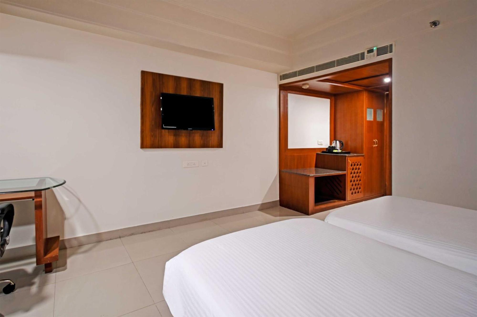 Hotel Palette Madhapur à Haïdarabad Extérieur photo