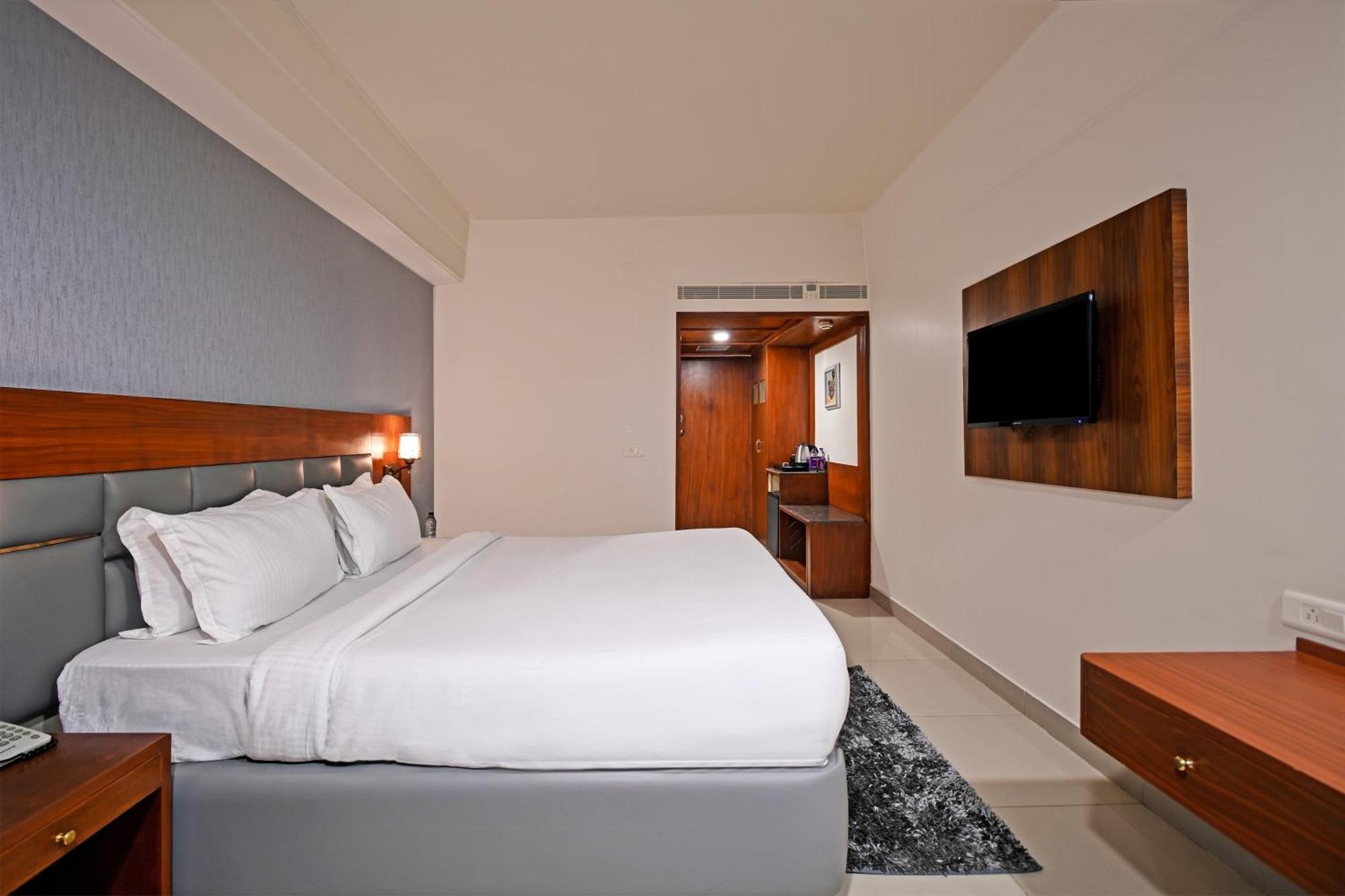 Hotel Palette Madhapur à Haïdarabad Extérieur photo