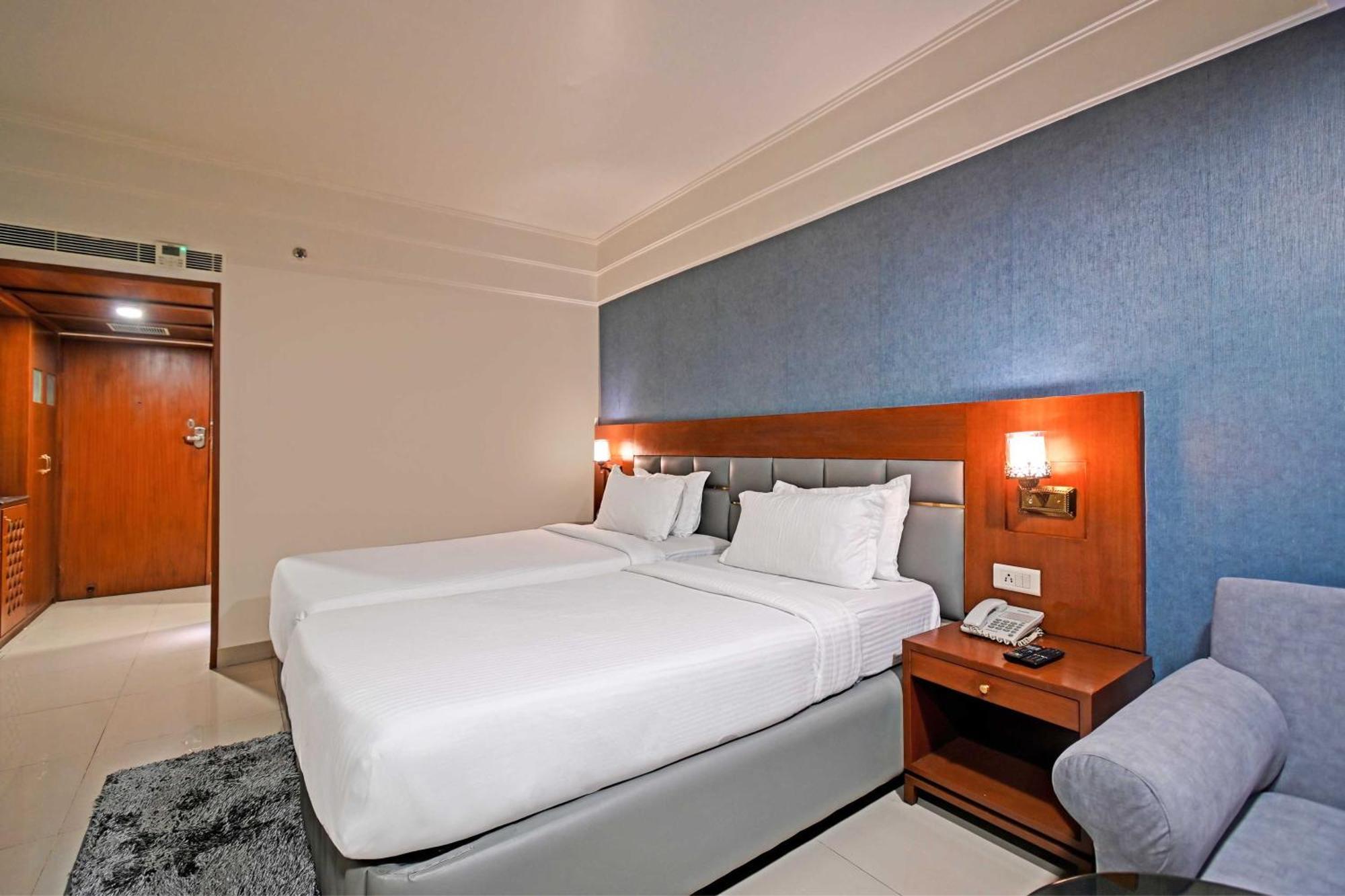 Hotel Palette Madhapur à Haïdarabad Extérieur photo