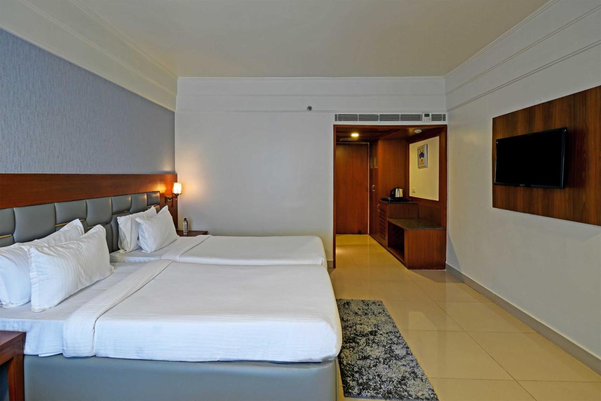 Hotel Palette Madhapur à Haïdarabad Extérieur photo