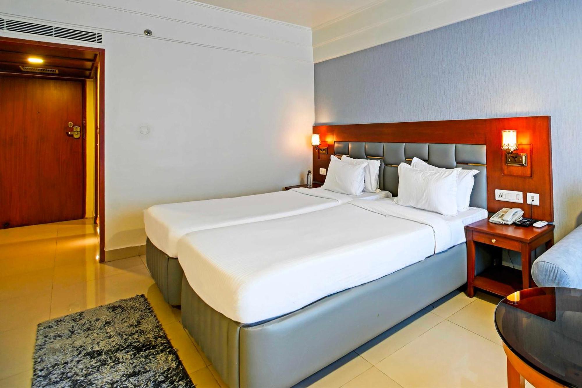 Hotel Palette Madhapur à Haïdarabad Extérieur photo