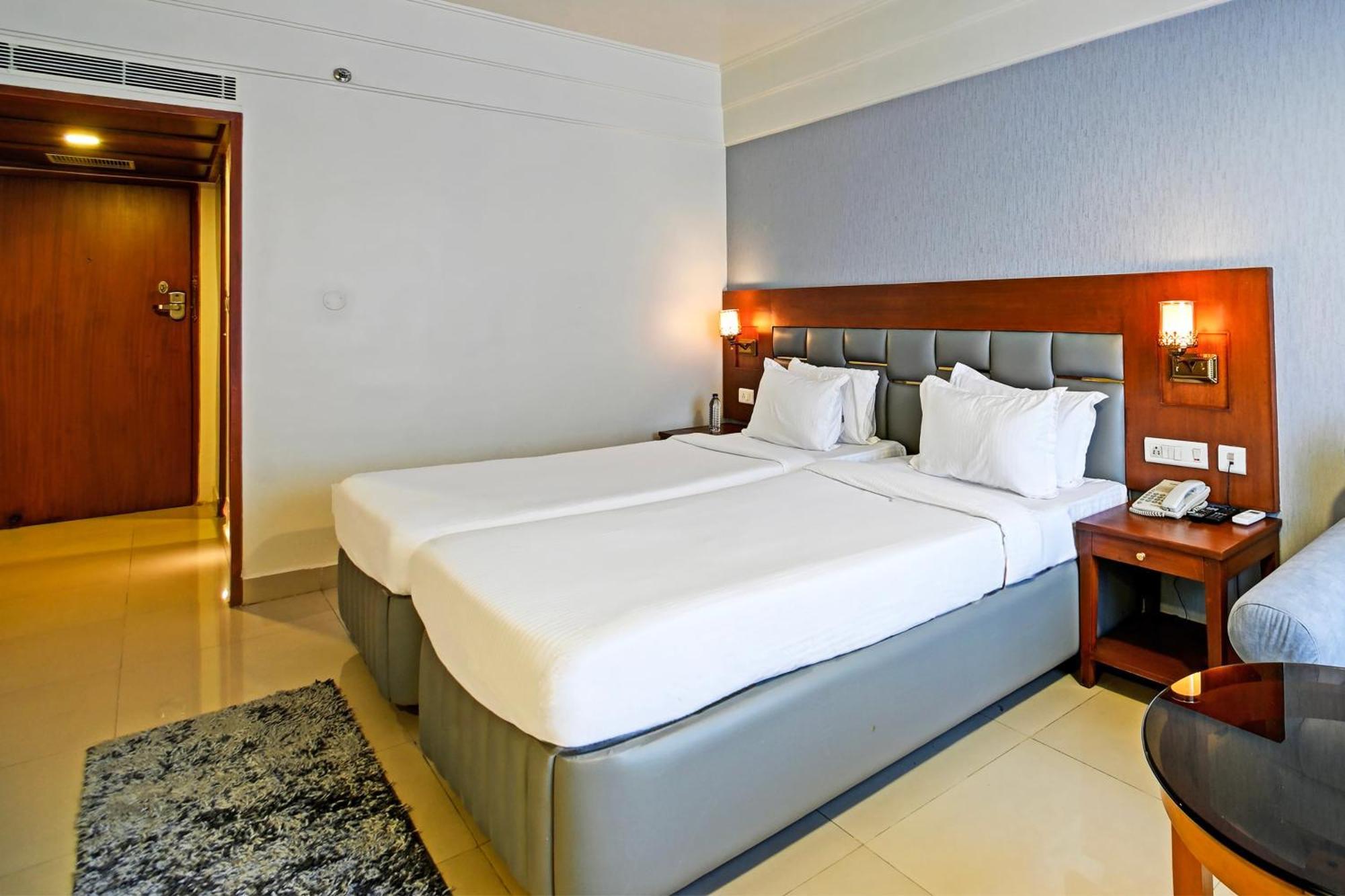 Hotel Palette Madhapur à Haïdarabad Extérieur photo